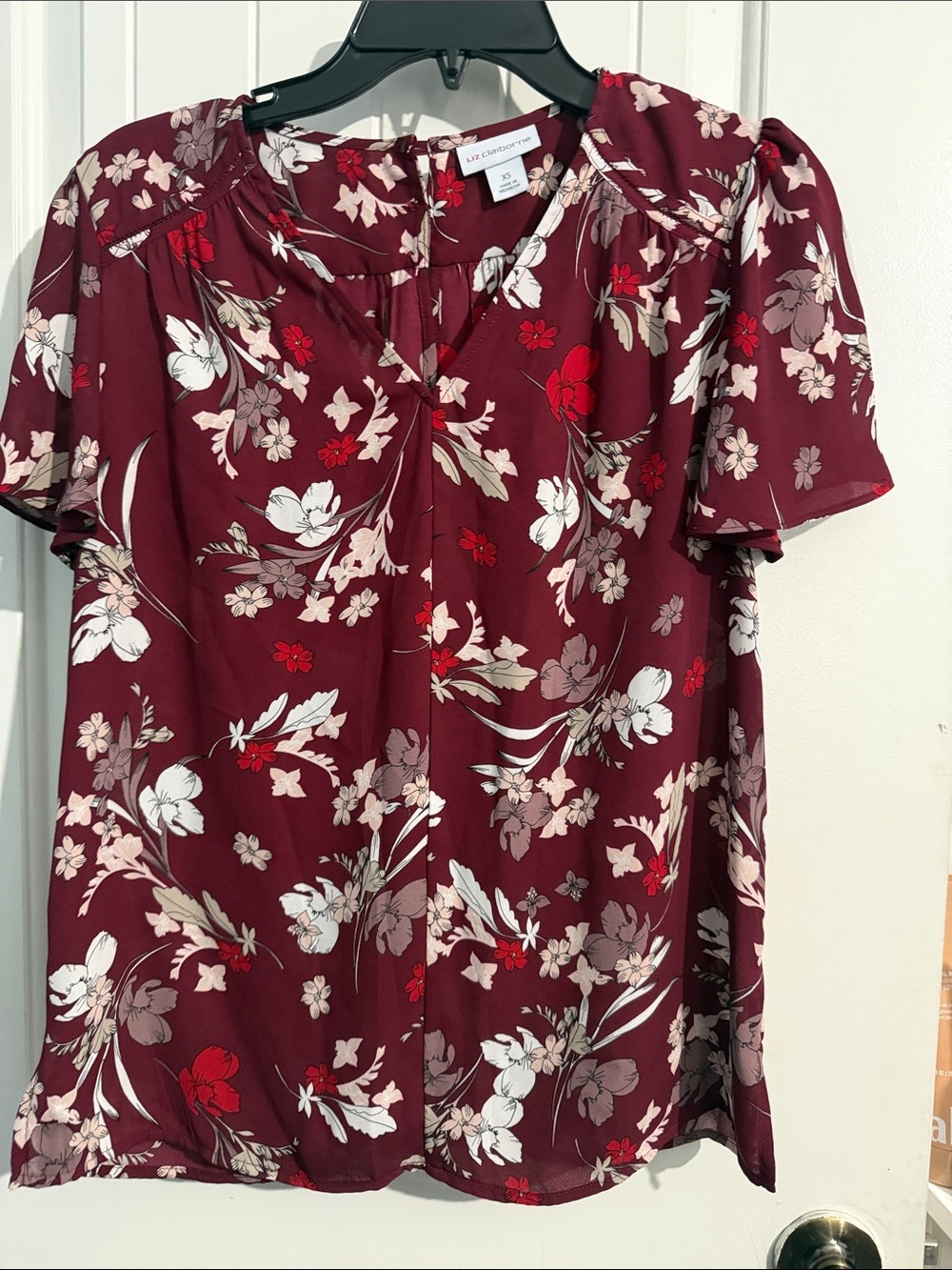 Liz Claiborne Burgundy Floral Short Flutter Sleeve Blouse